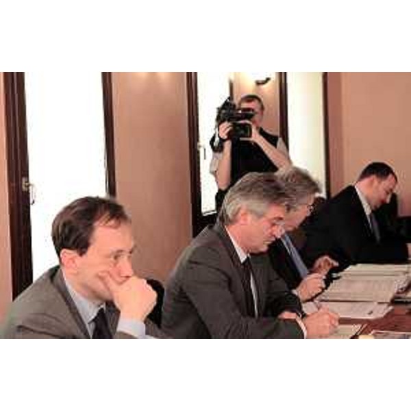 Luca Ciriani (Vicepresidente FVG e Assessore regionale Attività produttive), Renzo Tondo (Presidente Friuli Venezia Giulia), Daniele Bertuzzi (Segretario generale) e Giorgio Carbonara (Portavoce Presidente Tondo) nel corso della riunione della Giunta regionale. (Pordenone 23/06/10)
