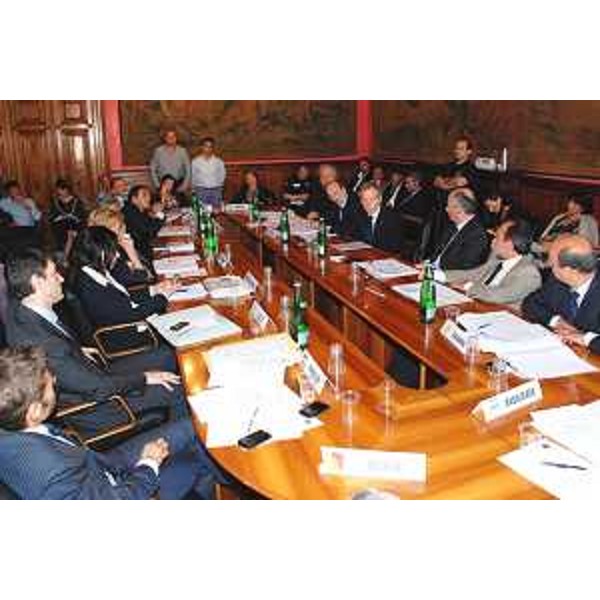 Riccardo Riccardi (Assessore regionale Protezione civile FVG e Coordinatore nazionale assessori regionali Protezione civile) e Guido Bertolaso (Sottosegretario Protezione civile) insediano la Commissione speciale di Protezione civile prevista dalla Conferenza dei presidenti delle Regioni a fine maggio. (Roma 24/06/10)