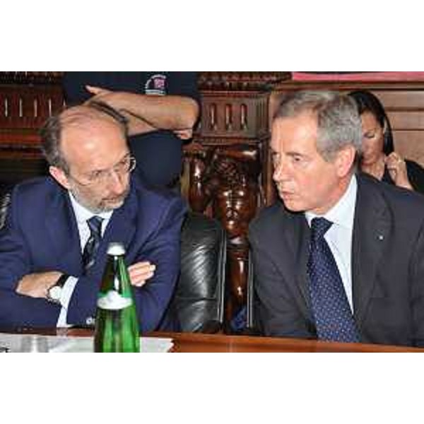 Riccardo Riccardi (Assessore regionale Protezione civile FVG e Coordinatore nazionale assessori regionali Protezione civile) e Guido Bertolaso (Sottosegretario Protezione civile) insediano la Commissione speciale di Protezione civile prevista dalla Conferenza dei presidenti delle Regioni a fine maggio. (Roma 24/06/10)