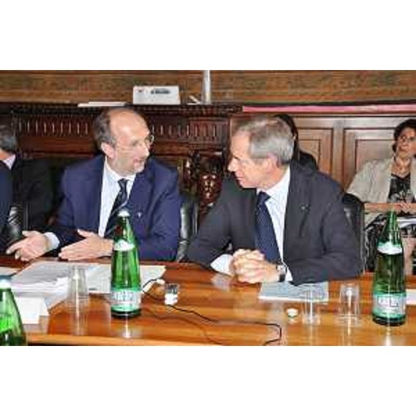Riccardo Riccardi (Assessore regionale Protezione civile FVG e Coordinatore nazionale assessori regionali Protezione civile) e Guido Bertolaso (Sottosegretario Protezione civile) insediano la Commissione speciale di Protezione civile prevista dalla Conferenza dei presidenti delle Regioni a fine maggio. (Roma 24/06/10)