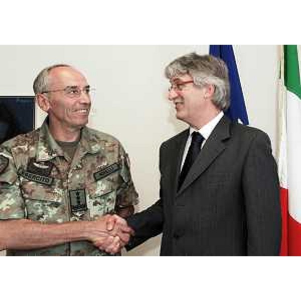 Armando Novelli (Generale Corpo d'Armata, Comandante Forze operative terrestri Esercito italiano), nella sede regionale di Udine. (Udine 05/07/10)
