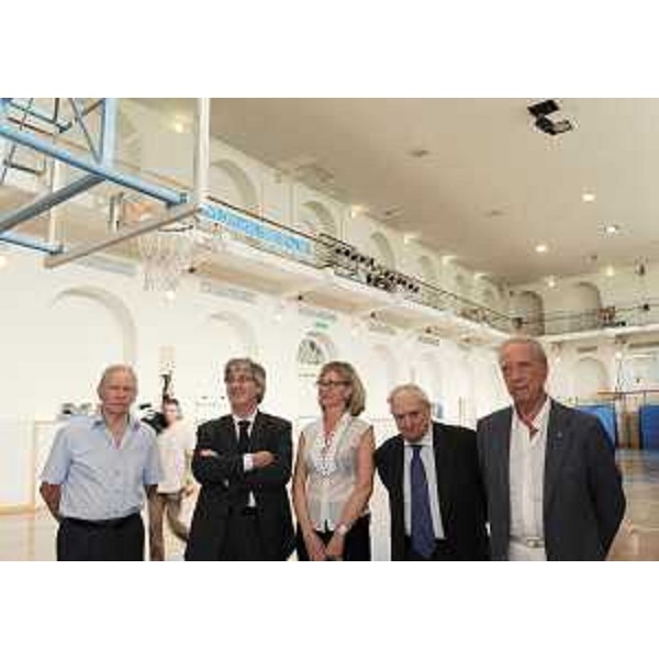Renzo Tondo (Presidente Friuli Venezia Giulia) e Sandra Savino (Assessore regionale Programmazione, Risorse economiche e finanziarie, Patrimonio e Servizi generali) visitano la Società Ginnastica Triestina-SGT accompagnati da Sergio Trauner (Presidente SGT), Emilio Felluga (Presidente regionale CONI) e Stelio Borri (Presidente provinciale CONI). (Trieste 05/07/10)