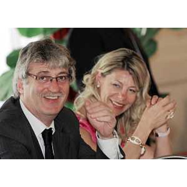 Renzo Tondo (Presidente Friuli Venezia Giulia) e Federica Seganti (Assessore regionale Sicurezza) al tavolo per la firma del secondo Protocollo d'intesa in materia di sicurezza urbana e territoriale, in Prefettura a Trieste. (Trieste 05/07/10)