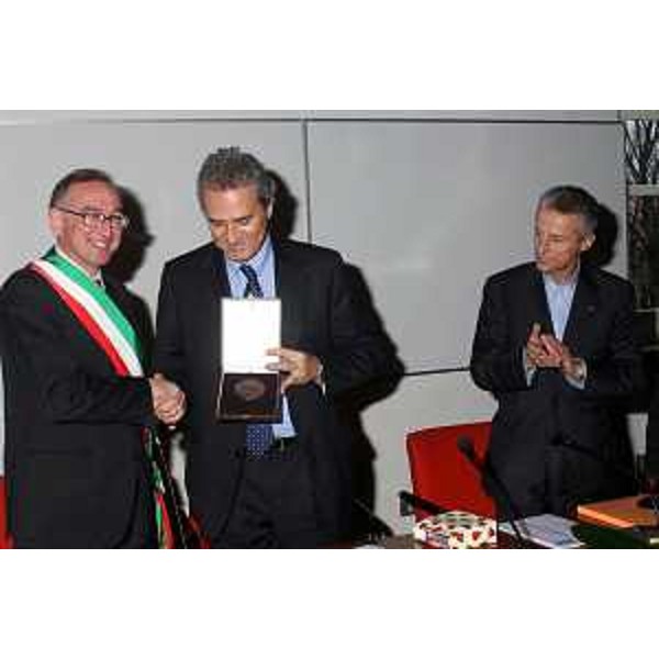 Riccardo Illy (Presidente Regione Friuli Veneizia Giulia) con Francesco Rutelli (Vicepresidente del Consiglio e Ministro per i Beni e le Attività Culturali) e Alviano Scarel (Sindaco di Aquileia) ritratti in occasione dell'inconrto per il rilancio di Aquileia (Aquileia 20/11/06)