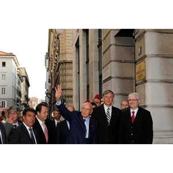 I Presidenti Giorgio Napolitano, Danilo Turk ed Ivo Josipovic, Capi di Stato di Italia, Slovenia e Croazia durante il loro incontro a Trieste. (Trieste, 13/07/2010)