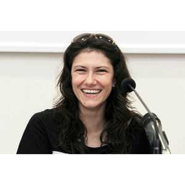 La cantante monfalconese Elisa intervenuta alla conferenza stampa per promuovere l'istituto dell'affido familiare. (Trieste, 17/07/2010)