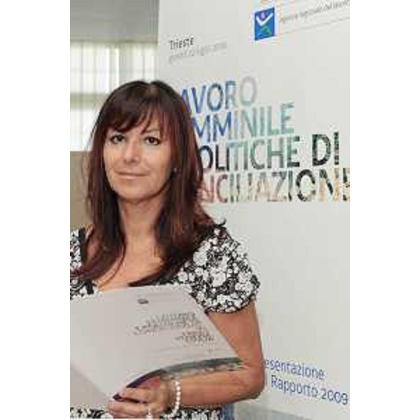 Angela Brandi (Assessore regionale Lavoro) al convegno in cui è stato presentato il Rapporto 2009 sul tema "Lavoro femminile e politiche di conciliazione in Friuli Venezia Giulia". (Trieste, 22/07/2010)