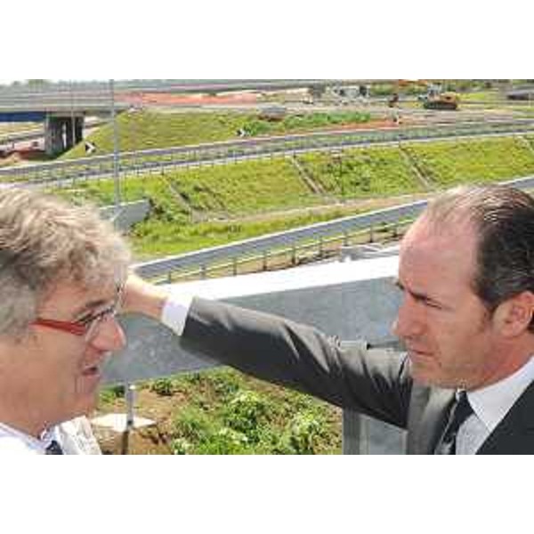 Renzo Tondo (Presidente Friuli Venezia Giulia) e Luca Zaia (Presidente Veneto) all' "apertura tecnica" della A28. (Porcia 30/07/10)