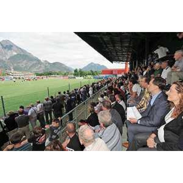 Luca Ciriani (Vicepresidente FVG e Assessore regionale Attività produttive) assiste all'amichevole tra l'Udinese e l'Eintracht di Francoforte allo Stadio di Tolmezzo. (Tolmezzo 07/08/10)