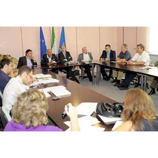 Giorgio Santuz (Presidente FVG Strade), Ettore Romoli (Sindaco Gorizia), Riccardo Riccardi (Assessore Viabilità e Trasporti) ed Emilio Terpin (Presidente Autovie Venete) al tavolo per l'avvio della seconda fase dei lavori della Villesse-Gorizia. (Gorizia 27/08/10)