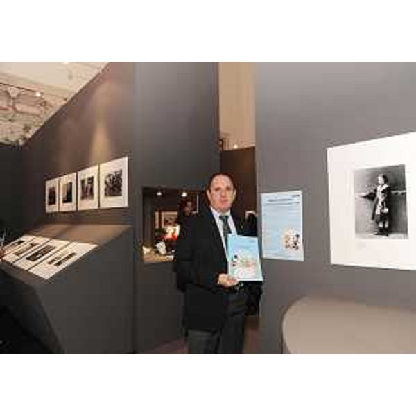 Claudio Violino (Assessore regionale Risorse agricole, naturali e forestali) all'inaugurazione della mostra sui diritti dell'infanzia e dell'adolescenza nella Chiesa di Sant'Antonio Abate. (Udine 03/09/10)