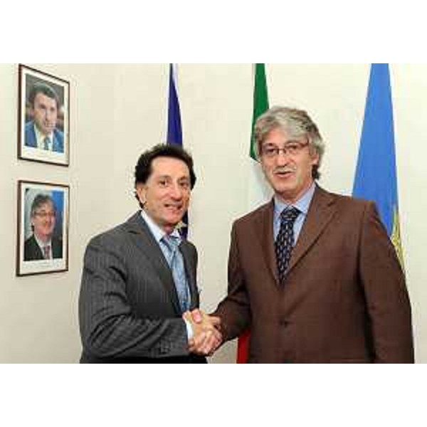 Giuseppe Padulano (Questore Trieste) e Renzo Tondo (Presidente Friuli Venezia Giulia) nella sede della Regione. (Trieste 07/09/10)