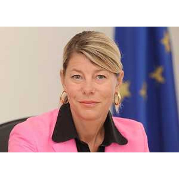 Federica Seganti (Assessore regionale Pianificazione territoriale, Autonomie locali e Sicurezza, Relazioni internazionali e comunitarie) nel corso della riunione della Giunta regionale, nella sede della Regione. (Trieste 09/09/10)