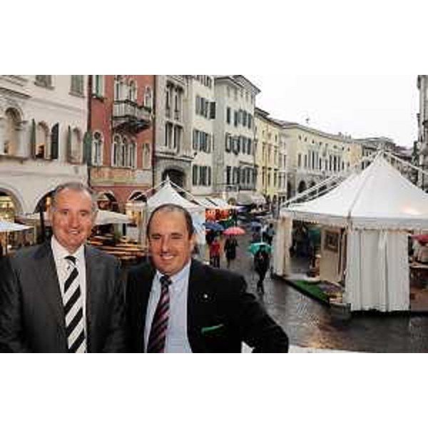 Angelo Compagnon (Deputato) e Claudio Violino (Assessore regionale Risorse agricole, naturali e forestali) all'apertura di Friuli Doc. (Udine 16/09/10)