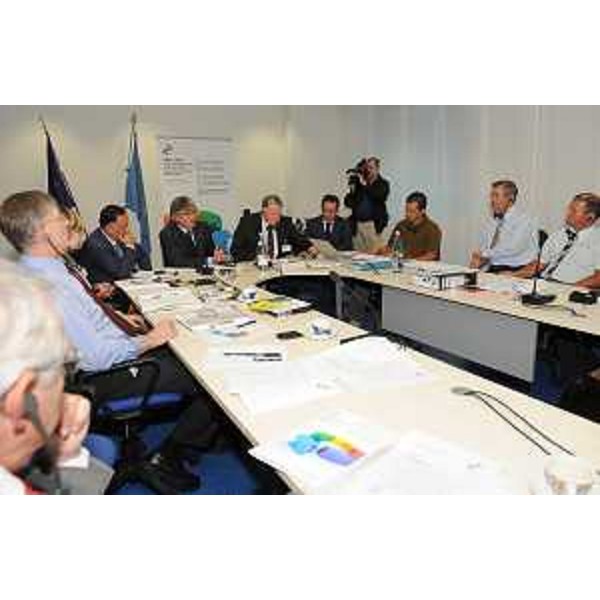 Giuseppe Napoli (Direttore regionale Relazioni internazionali), Renzo Tondo (Presidente Friuli Venezia Giulia e Vicepresidente Comitato esecutivo AEBR) e Karl-Heinz Lambertz (Presidente Comitato esecutivo AEBR) all'assemblea plenaria del Comitato esecutivo dell'Associazione delle regioni europee di confine (AEBR). (Udine 17/09/10)