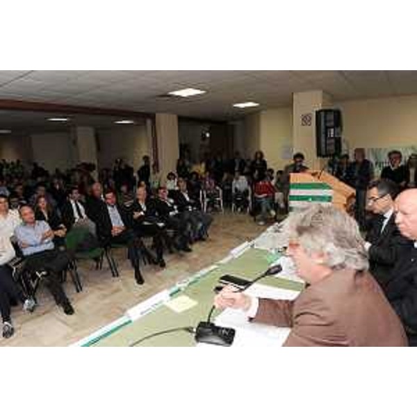 Renzo Tondo (Presidente Friuli Venezia Giulia) interviene alla tavola rotonda organizzata dalla CISL. (Magnano in Riviera 18/09/10)