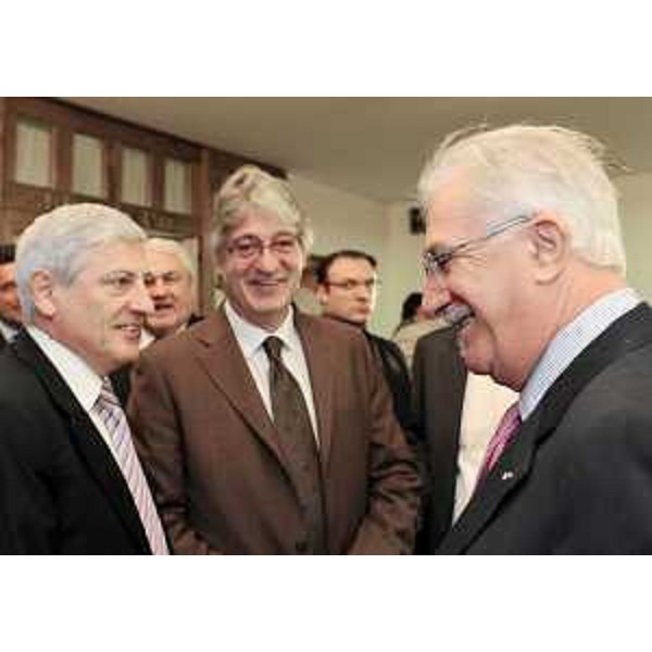 Ivano Strizzolo (Deputato), Renzo Tondo (Presidente Friuli Venezia Giulia) e Raffaele Bonanni (Segretario nazionale CISL) in occasione della tavola rotonda organizzata dalla CISL. (Magnano in Riviera 18/09/10)