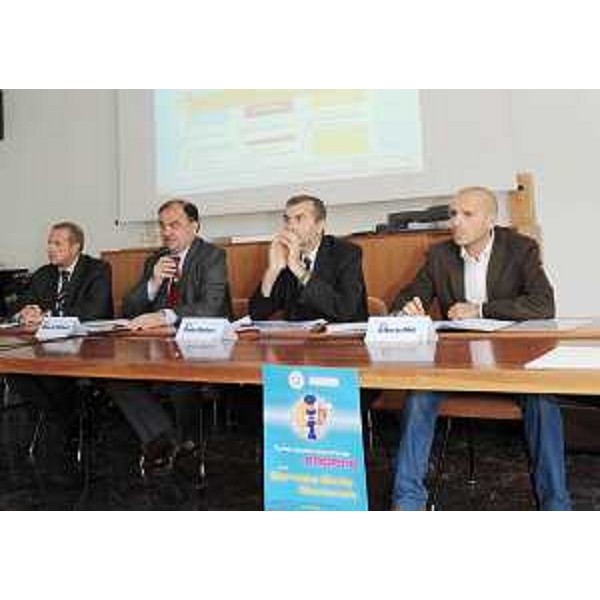 Lucio Pellegrini (Direttore Servizio regionale Solidarietà e Associazionismo), Roberto Molinaro (Assessore regionale Volontariato), Paolo Molinari (Rappresentante Ufficio Nazionale Servizio Civile - UNSC) e Alberto Meli (Coordinatore Progetto InfoServizioCivile) nel corso della Prima Giornata del Servizio civile, promossa dalla Regione FVG. (Udine 20/09/10)