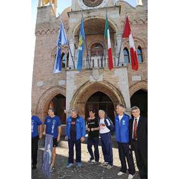 Elio De Anna (Assessore regionale Sport) e Sergio Bolzonello (Sindaco Pordenone) alla partenza della bandiera dei Mondiali di Volley. (Pordenone 22/09/10)