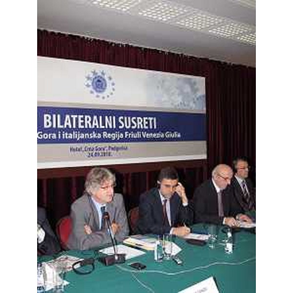 Renzo Tondo (Presidente Friuli Venezia Giulia) nel corso dell'incontro tra le delegazioni economico-istituzionali del Friuli Venezia Giulia e del Montenegro, presenti Goran Scepanovic (Viceministro Economia Montenegro) e Predrag Mitrovic (Presidente Confindustria Montenegro). (Podgorica 24/09/10)