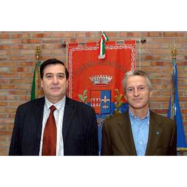 Riccardo Illy (Presidente Regione Friuli Venezia Giulia) con Mirco Daffara (Sindaco di Ragogna) ritratti in occasione della seduta della Giunta Regionale svoltasi a Ragogna. (Ragogna 24/11/06)