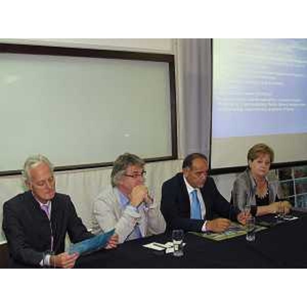 Sergio Barbanti (Ambasciatore d'Italia in Montenegro), Renzo Tondo (Presidente Friuli Venezia Giulia), Milutin Simovic (Ministro Agricoltura Montenegro) e Marja Catovic (Sindaco Cattaro) alla presentazione del primo impianto di ostricoltura del Montenegro, a Orahovac sulle Bocche di Cattaro. (Cattaro 25/09/10)