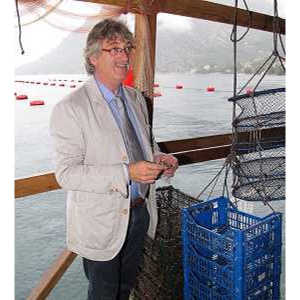 Renzo Tondo (Presidente Friuli Venezia Giulia) presso il primo impianto di ostricoltura del Montenegro, a Orahovac sulle Bocche di Cattaro. (Cattaro 25/09/10)