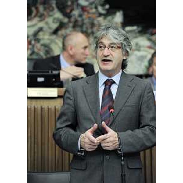 Renzo Tondo (Presidente Friuli Venezia Giulia) nel corso del Question Time in Consiglio regionale. (Trieste 29/09/10)