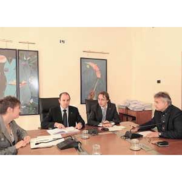 Mara Cernic (Assessore Ambiente Provincia Gorizia), Claudio Violino (Assessore regionale Risorse agricole, naturali e forestali), Igor Gabrovec (Consigliere regionale) e Walter Godina (Assessore Agricoltura Provincia Trieste) in un incontro sul problema dei danni provocati dai cinghiali in provincia di Trieste e Gorizia. (Trieste 30/09/10)