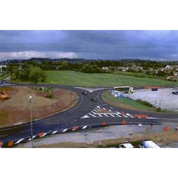 I lavori che hanno preceduto la realizzazione della rotatoria che elimina l'incrocio a raso tra la 464 "di Spilimbergo" e la provinciale 10 in comune di Fagagna (UD)