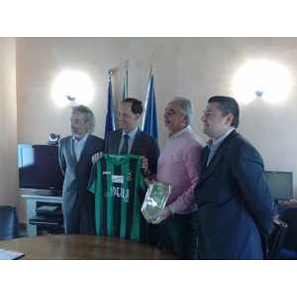 Luca Ciriani (Vicepresidente FVG e Assessore regionale Attività produttive) alla conferenza stampa di presentazione dell'accordo sull'apposizione del logo della Regione sulle maglie del Pordenone Calcio a 5. (Pordenone 04/10/10)