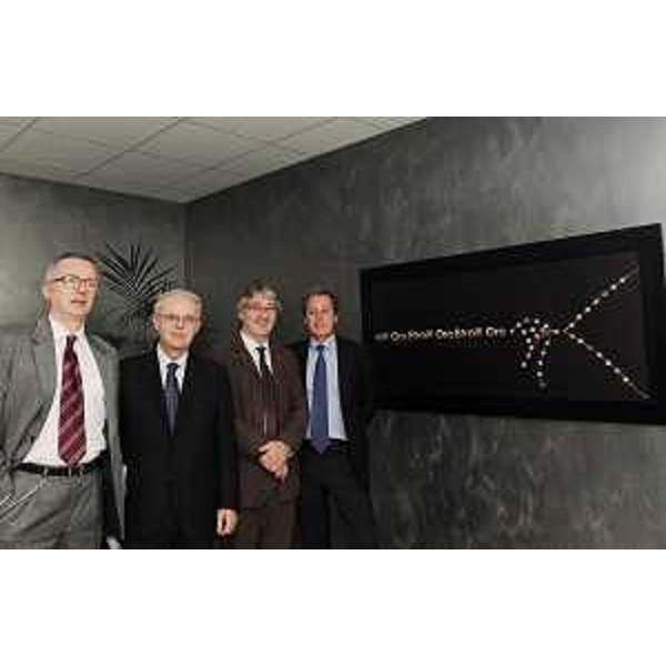 Sergio Cressati (Direttore personale Stroili Oro), Giovanni Battista Somma (Direttore Consorzio Sviluppo industriale Tolmezzo), Renzo Tondo (Presidente Friuli Venezia Giulia) e Maurizio Merenda (ad Stroili Oro) nell'azienda orafa Stroili Oro Group. (Amaro 07/10/10)