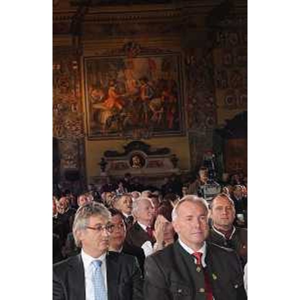 Renzo Tondo (Presidente Friuli Venezia Giulia) e Gerard Doerfler (Governatore Carinzia) alla cerimonia d'avvio della celebrazione ufficiale del 90° anniversario del plebiscito con cui la città di Klagenfurt e la Carinzia nel 1920 scelsero di rimanere sotto l'Austria. (Klagenfurt 08/10/10)