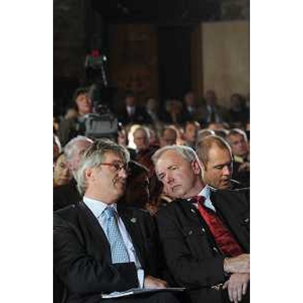 Renzo Tondo (Presidente Friuli Venezia Giulia) e Gerard Doerfler (Governatore Carinzia) alla cerimonia d'avvio della celebrazione ufficiale del 90° anniversario del plebiscito con cui la città di Klagenfurt e la Carinzia nel 1920 scelsero di rimanere sotto l'Austria. (Klagenfurt 08/10/10)