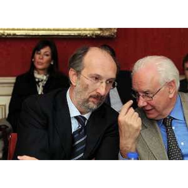 Riccardo Riccardi (Assessore regionale Infrastrutture FVG) e Paolo Costa (Presidente Autorità portuale Venezia) nel corso del vertice sull'asse ferroviario europeo ad alta velocità, presente Jan Laurens Brinkhorst (Coordinatore europeo Progetto prioritario n.6), alla CCIAA di Trieste. (Trieste 13/10/10)