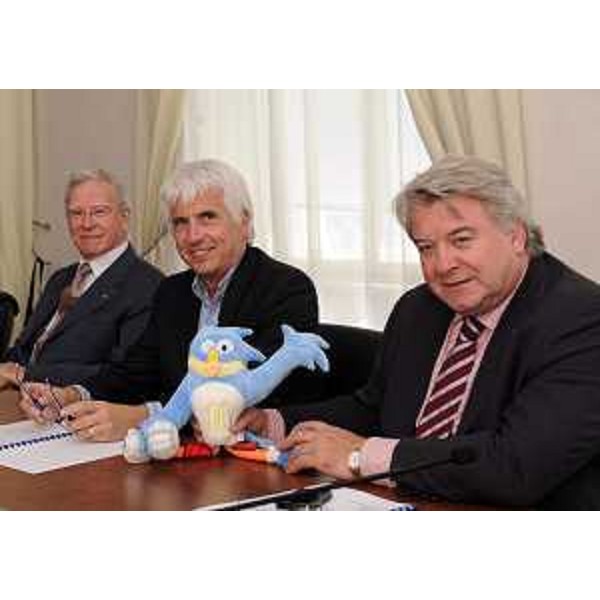 Emilio Felluga (Presidente CONI FVG), Gilberto Paris Lippi (Vicesindaco Trieste) ed Elio De Anna (Assessore regionale Sport) alla conferenza stampa di chiusura per i Mondiali di Volley svoltisi a Trieste tra il 25 e il 27 settembre 2010. (Trieste 13/10/10)