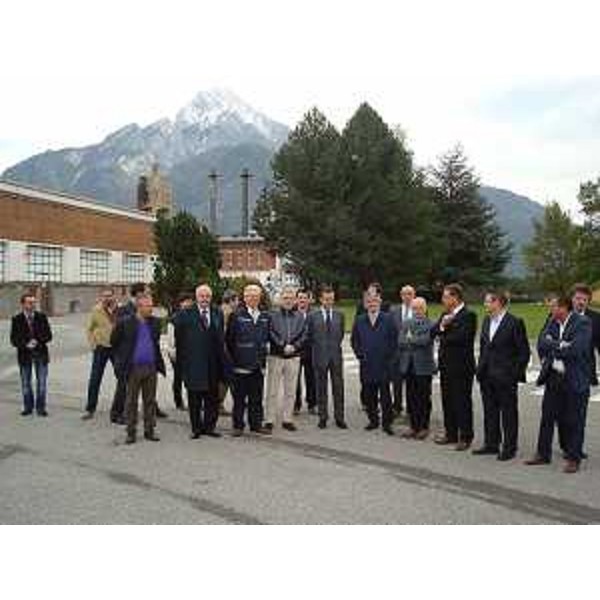 Renzo Tondo (Presidente Friuli Venezia Giulia) nel corso della visita alla Cartiera Burgo. (Tolmezzo 18/10/10) 