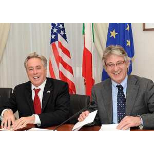 David Thorne (Ambasciatore USA a Roma) e Renzo Tondo (Presidente Friuli Venezia Giulia) nella sede della Regione. (Trieste 21/10/10)