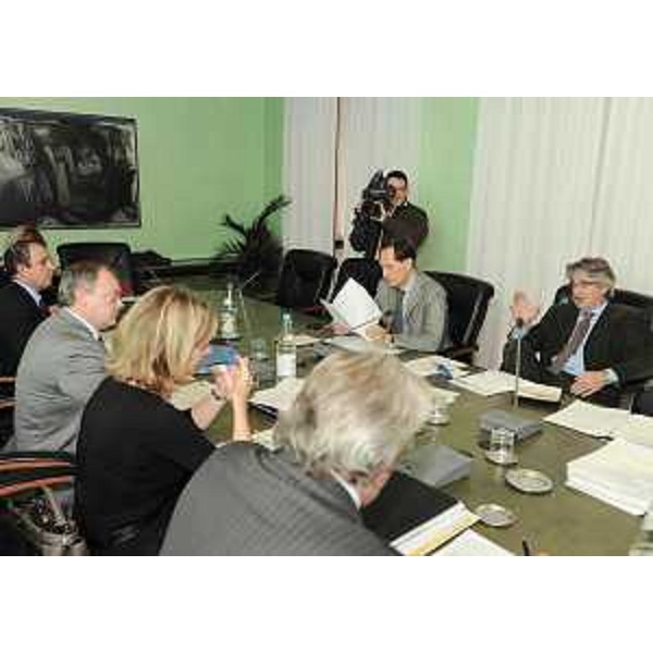 Renzo Tondo (Presidente Friuli Venezia Giulia) presiede la riunione della Giunta regionale, nella sede del Consiglio regionale. (Trieste 28/10/10)