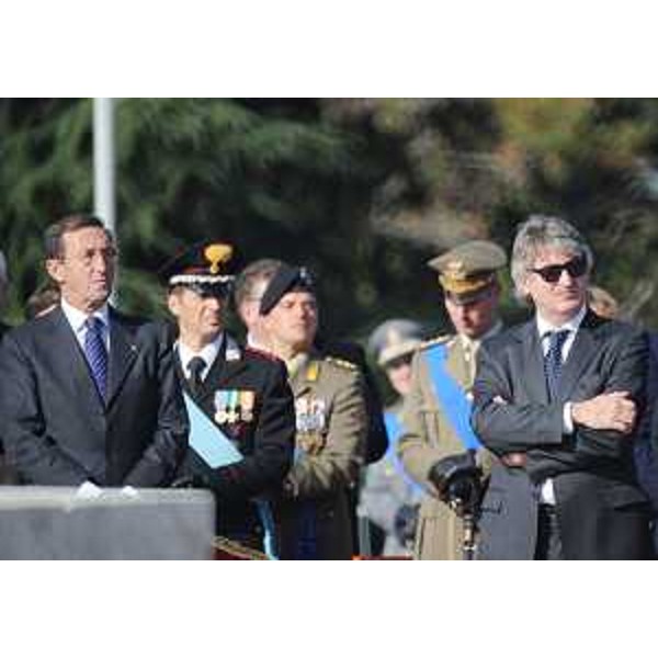 Gianfranco Fini (Presidente Camera) e Renzo Tondo (Presidente Friuli Venezia Giulia) alla cerimonia per la Festa dell'Unità nazionale e delle Forze armate del 4 novembre (vittoria italiana Prima Guerra mondiale), al Sacrario di Redipuglia. (Redipuglia 04/11/10)