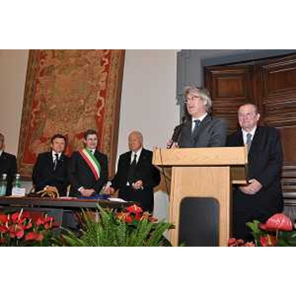 Renzo Tondo (Presidente Friuli Venezia Giulia) durante il suo discorso alla cerimonia di consegna del "Premio Giovanni da Udine" promosso dal Fogolar Furlan della capitale. (Roma, 09/11/2010)
