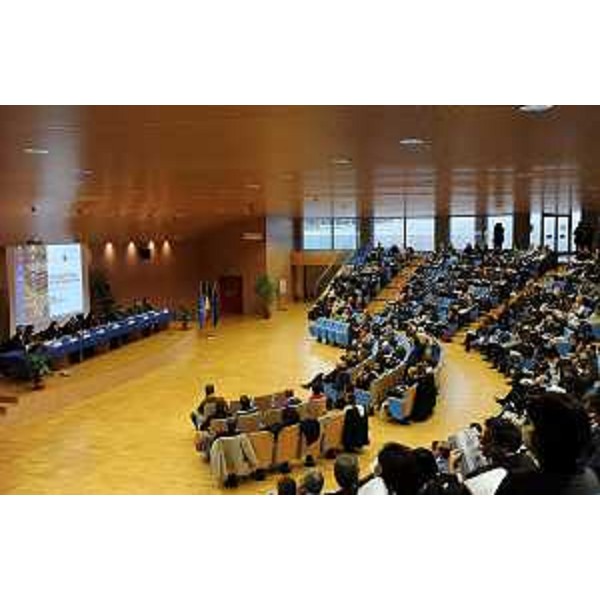 La presentazione de "Il mercato del lavoro in FVG - Rapporto 2010" nell'Auditorium della Regione. (Udine 16/11/10)