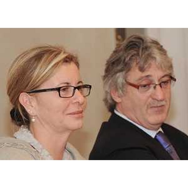 Sandra Savino (Assessore regionale Finanze) e Renzo Tondo (Presidente Friuli Venezia Giulia) in conferenza stampa sull'attribuzione del rating A+ di Standard & Poor's alla Regione FVG. (Trieste 17/11/10)