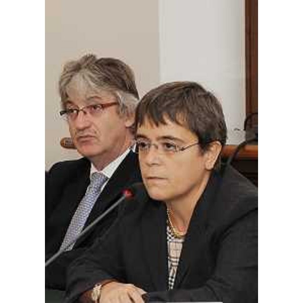 Renzo Tondo (Presidente Friuli Venezia Giulia) e Silvia Della Branca (Direttore Carcere Tolmezzo) nel corso dell'illustrazione delle attività formative e rieducative che si svolgono nell'istituto di pena tolmezzino. (Tolmezzo 19/11/10)