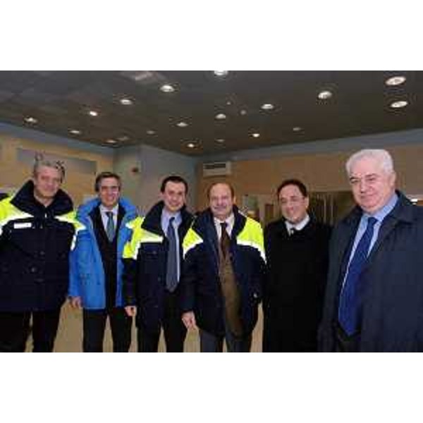 Gianfranco Moretton (Vicepresidente e Assessore regionale all'ambiente, lavori pubblici e protezione civile) con Ettore Rosato (Sottosegretario agli Interni), Guido Bertolaso (Capo del Dipartimento Nazionale della Protezione Civile), Mpnaco e Ret alla "Giornata del Volontariato di Protezione Civile" a Pordenone. (Pordenone 02/12/06)