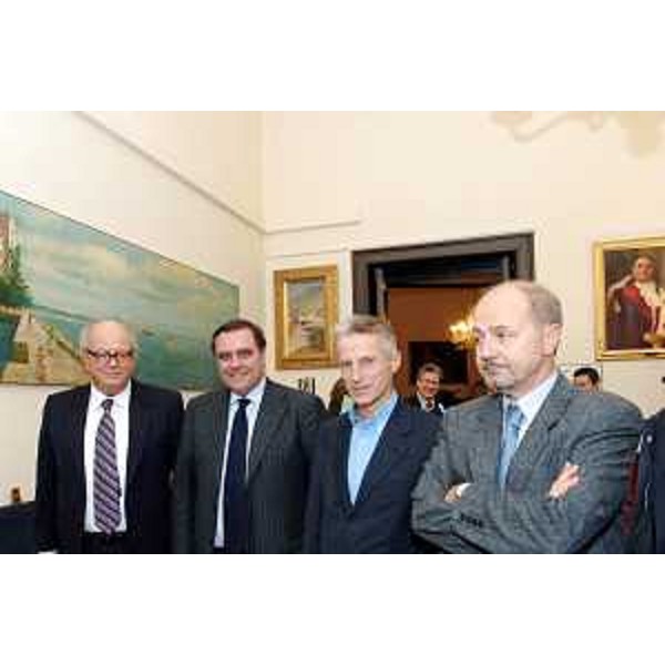 Riccardo Illy (Presidente Regione Friuli Venezia Giulia) con Carlo Dapelo (Presidente della Corte d'Appello), Clemente Mastella (Ministro Guardasigilli) e Arrigo De Pauli (Presidente del Tribunale) in occasione della firma del protocollo Regione FVG - Ministero. (Trieste 04/12/06)
