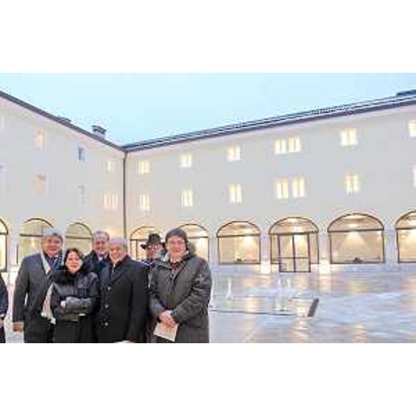 Elio De Anna (Assessore regionale Cultura), Enrico Ghergetta (Presidente Provincia Gorizia), Ettore Romoli (Sindaco Gorizia) e Cristiana Compagno (Rettore Università Udine) all'inaugurazione dell'ex convento di Santa Chiara ristrutturato per ospitare i corsi di laurea in Relazioni pubbliche e DAMS dell'Università di Udine. (Gorizia 21/12/10)
