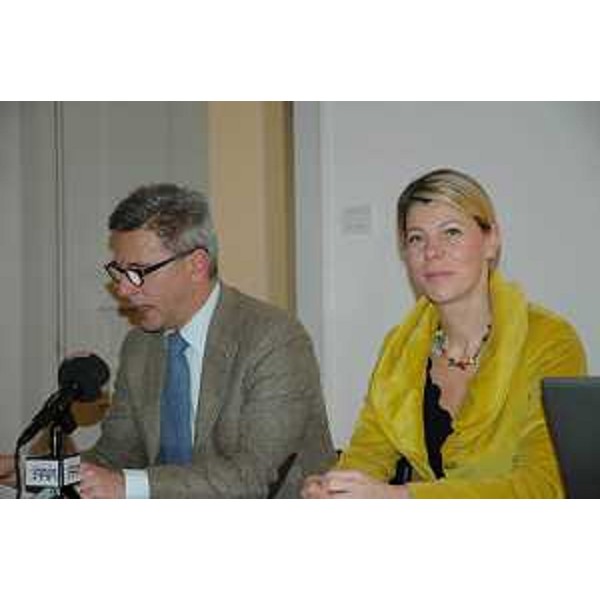 Paolo Rovis (Assessore Promozione economica e turistica Comune Trieste) e Federica Seganti (Assessore regionale Attività produttive) presentano il programma triestino dei festeggiamenti di Capodanno. (Trieste 22/12/10)