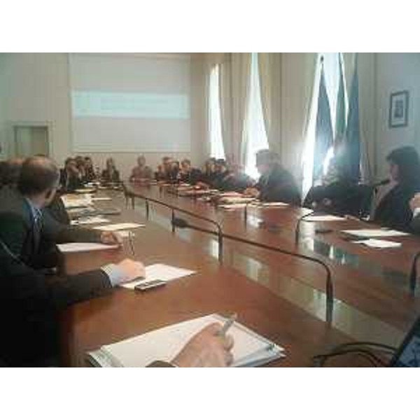 Elio De Anna (Assessore regionale Cultura) nel corso dell'incontro tecnico con numerose realtà aziendali tra le più rappresentative del Friuli Venezia Giulia per l'organizzazione dei festeggiamenti a Roma dei 150 anni dell'Unità d'Italia, nella sede della Regione. (Trieste 14/01/11)