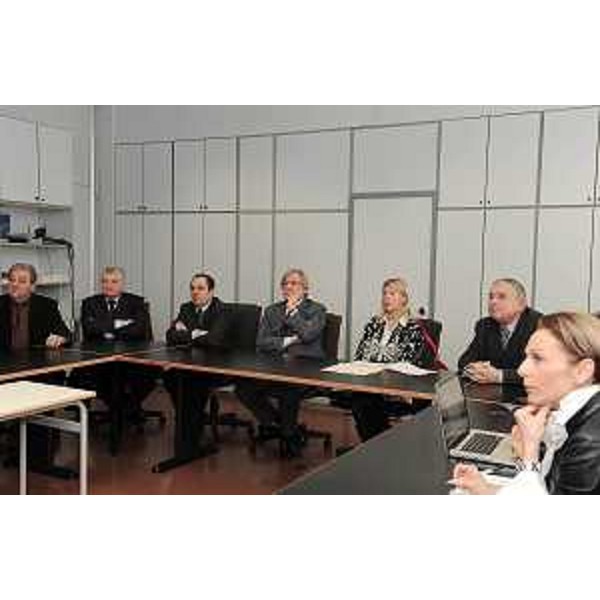 Federica Seganti (Assessore regionale Attività produttive) e Claudio Violino (Assessore regionale Risorse rurali, agroalimentari e forestali) nel corso della visita al Catas SpA (Istituto ricerca, prove e analisi settori industriale, edile, ambientale, agroalimentare). (San Giovanni al Natisone 14/01/11)